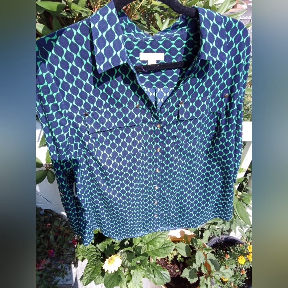 Charter Club EUC Green and Blue Patterned Button-Up Shirt Womens Sz L